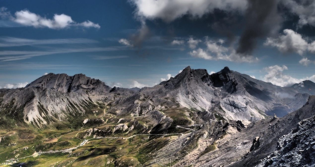 Où se trouve la vallée du Queyras ?